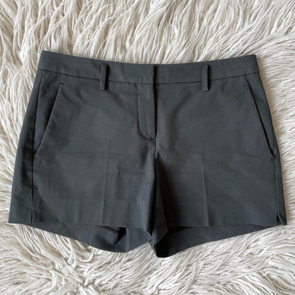Theory Kasim Checklist Light Gray Stretch Cotton Shorts E0104218 EUC Size 2